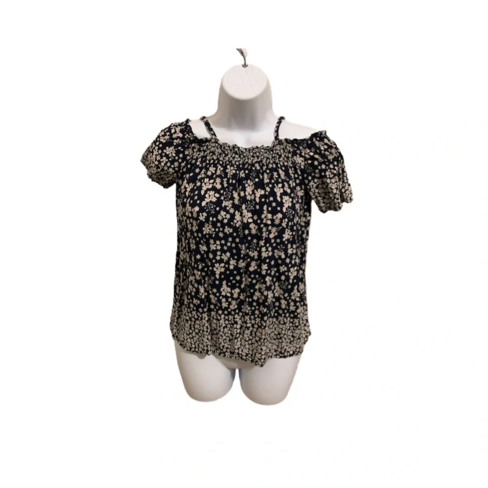 Old Navy top‎